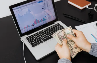 Common Mistakes Beginners Make When Trying to Make Money Online